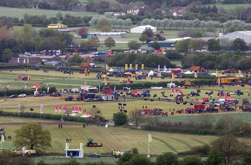 Grassland 1600x650 copy Ktwo Machinery